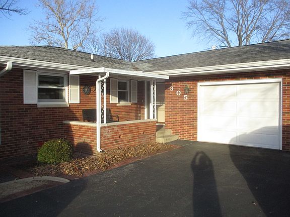 2nd image of 305 S Jacobsen Dr