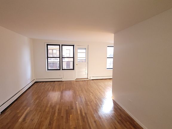 2nd image of 1130 Stadium Ave #K2