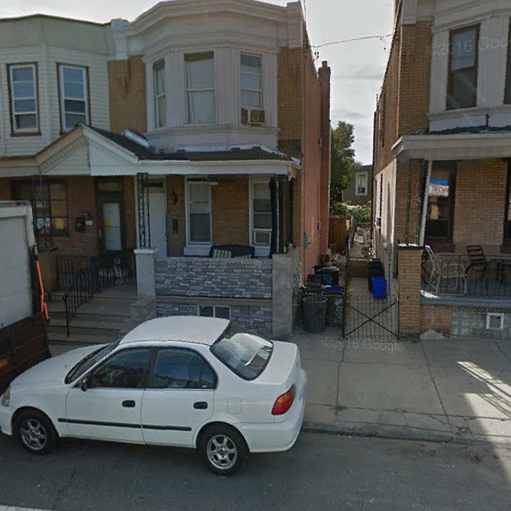 2nd image of 2034 Bridge St