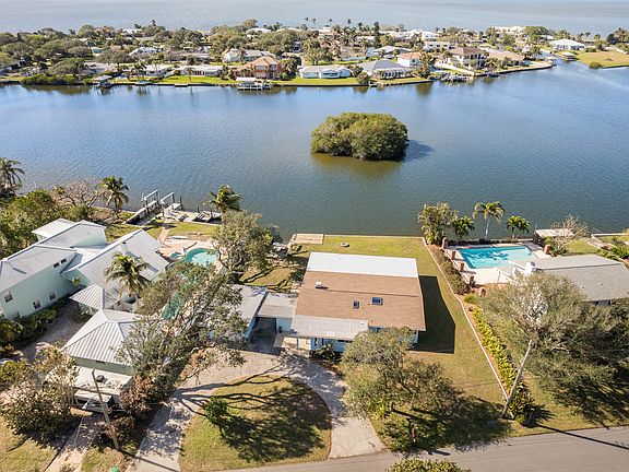 3rd image of 1350 Bay Shore Dr