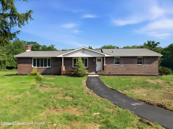 129 Rinker Rd, Stroudsburg, PA 18360