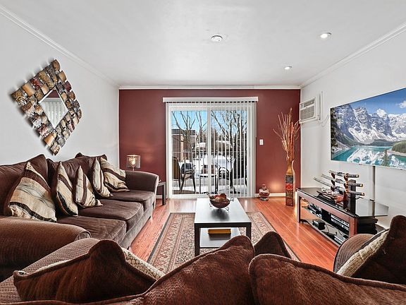 4th image of 1087 Miller Ln APT 202