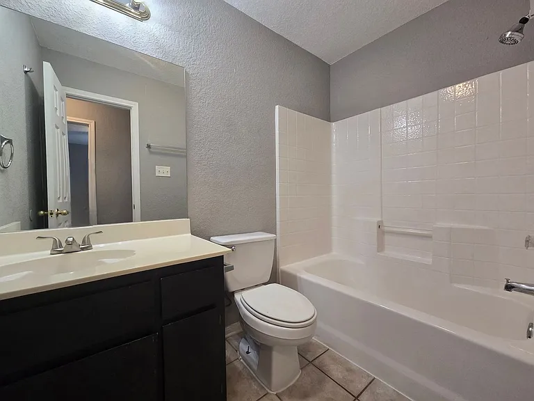 4207 Thunder Creek Dr — Photo 20