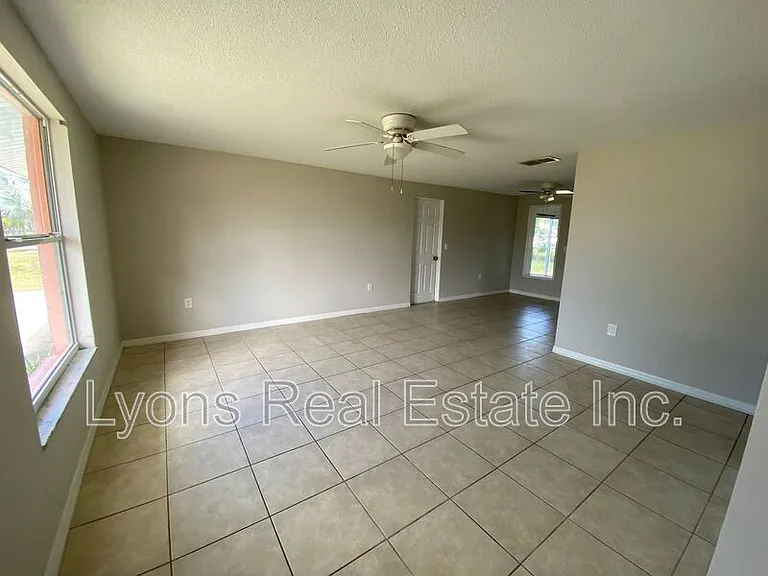 11310 Linda Loma Dr — Photo 6