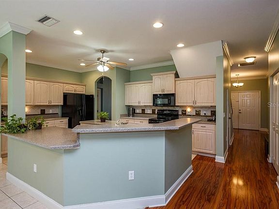 5th image of 2169 Brewster Dr