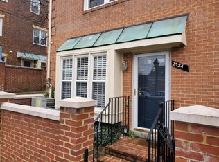2524 Fairfax Dr, Arlington, VA 22201