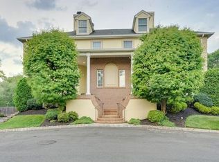 4 Sevell Cir, Clark, NJ 07066