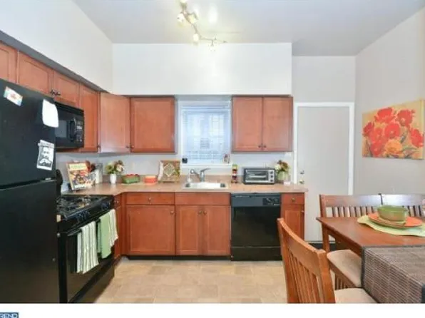1642 Olive St, Philadelphia, PA 19130