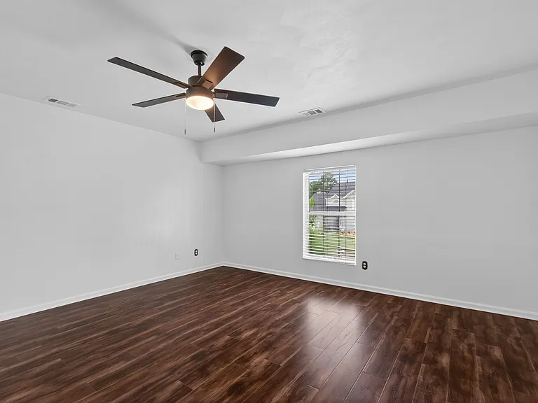 3200 Vermeer Dr #8 — Photo 17