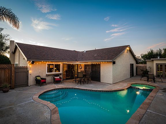 5th image of 3272 Valewood Cir