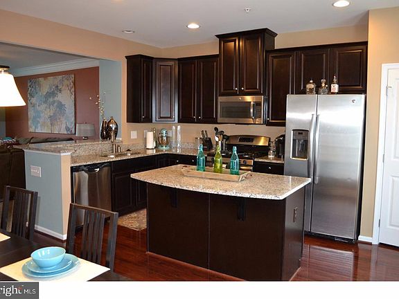5th image of 1203 Wynne Ln