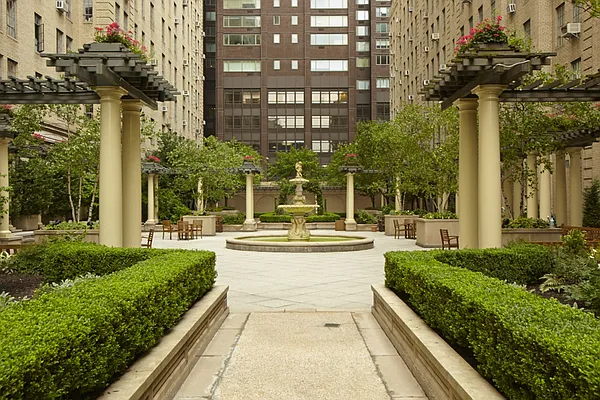 Sold by Stribling | media 2