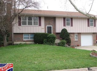 3225 Ella Ln, Manhattan, KS 66502