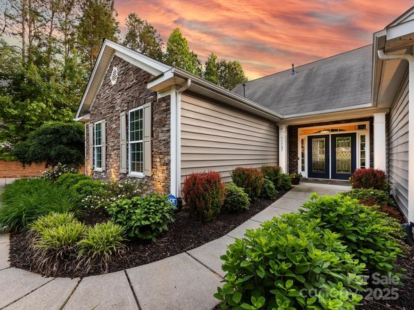 11727 Dunham Dr, Matthews, NC 28105