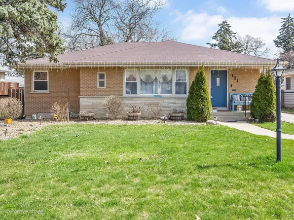 121 N Iowa Ave, Addison, IL 60101