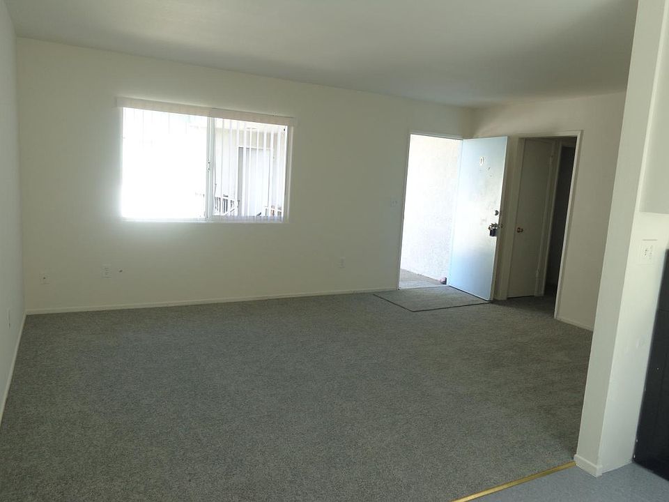 2nd image of 249 W Santa Barbara St #D