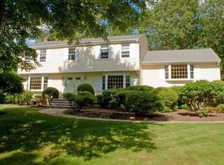 29 Hatters Hill Rd, Medfield, MA 02052