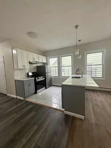 22 Goodwin Ave #2A Photo 1