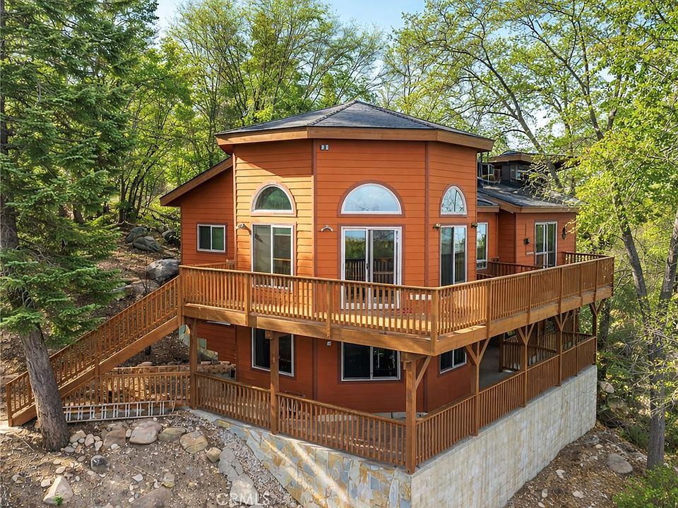 1st image of 272 Manzanita Dr