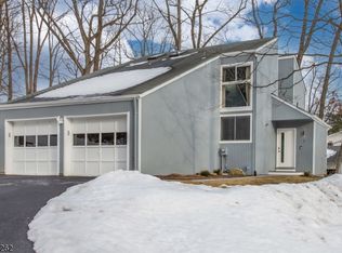 7 Colonel Evans Dr, Morristown, NJ 07960