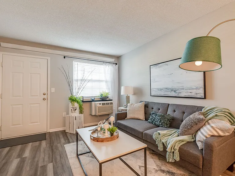 Pierpont Apartments — Photo 2