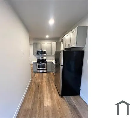 1325 Ingraham St #101 — Photo 3