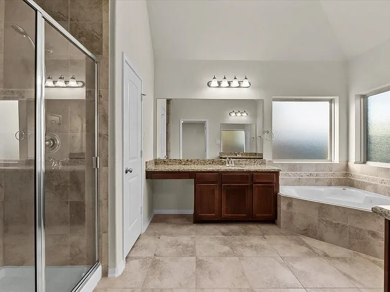 2246 Oakleaf Trail Ln — Photo 25
