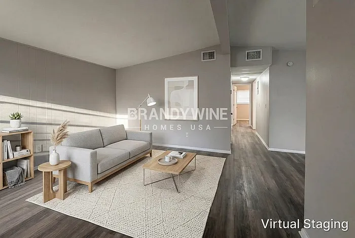 3 bed, 2.0 bath, 1040 sqft, $1,845 — Photo 3