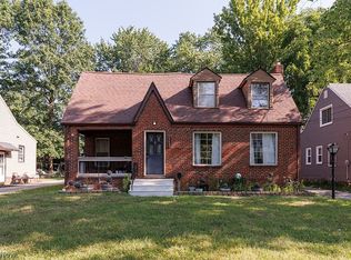 19405 Gladstone Rd, Warrensville Heights, OH 44122