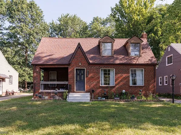 19405 Gladstone Rd, Warrensville Heights, OH 44122