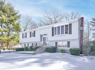 5 Holts Ln, Haverhill, MA 01830