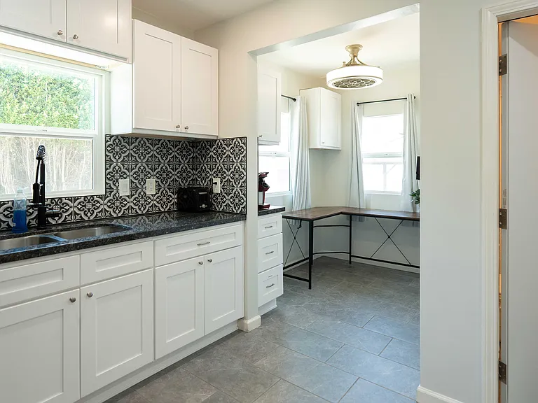 4621 Soria Dr — Photo 11