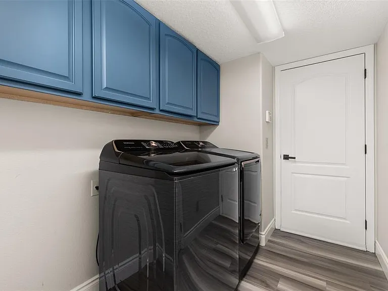 13247 Hatherton Cir — Photo 17