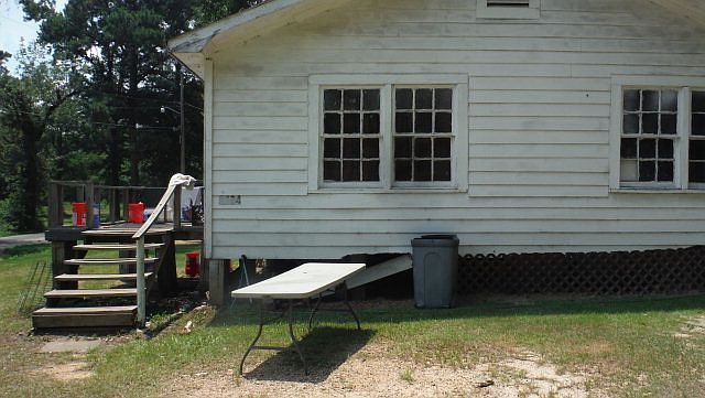 2nd image of 111 W 21st St