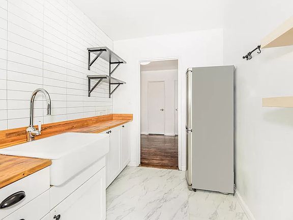 5th image of 330 Haven Ave APT 5N