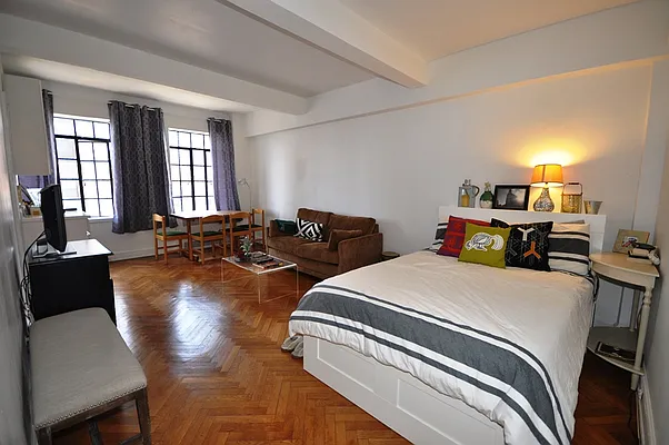 Rented by Corcoran | media 31