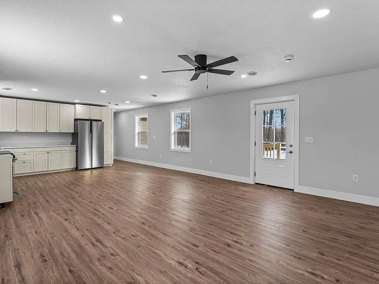 1782 US Highway 8 — Photo 11