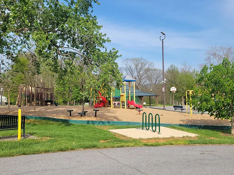 5 N Main St #5B — Photo 28