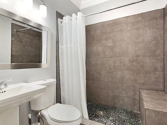 5th image of 8919 Green St #21