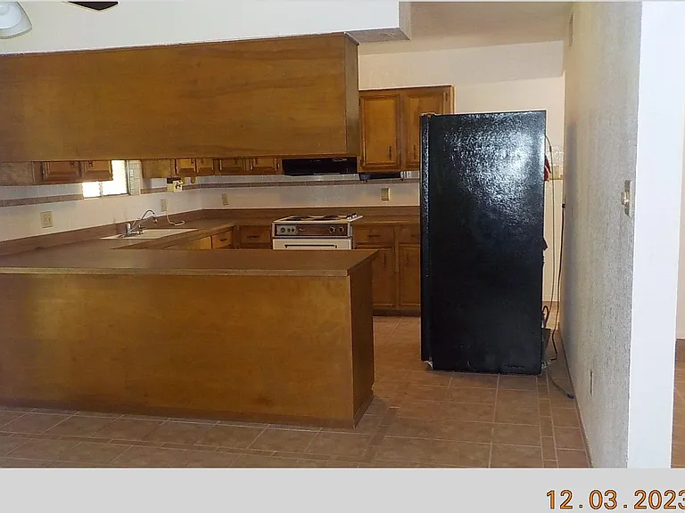 8762 S 47th Ave — Photo 7