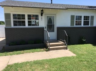 201 Brown Ave, Stinnett, TX 79083