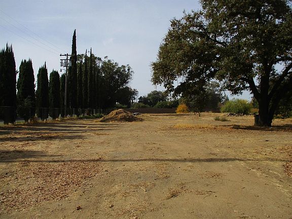 3rd image of 5730 Martin Luther King Jr Blvd