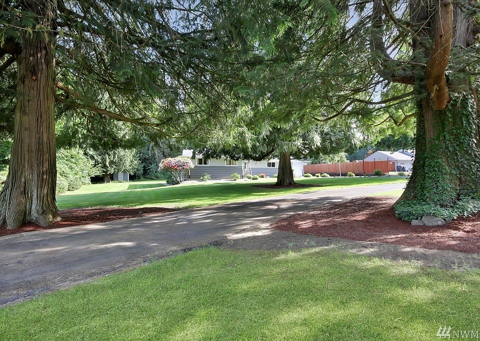 1st image of 6018 132nd St E