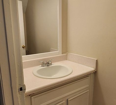 5th image of 6494 Bannor Ln APT D