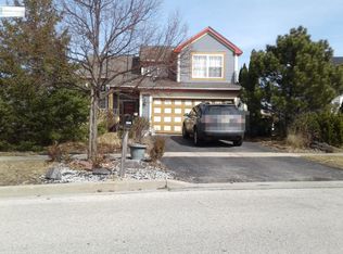 2121 Clarewood Ln, Mundelein, IL 60060