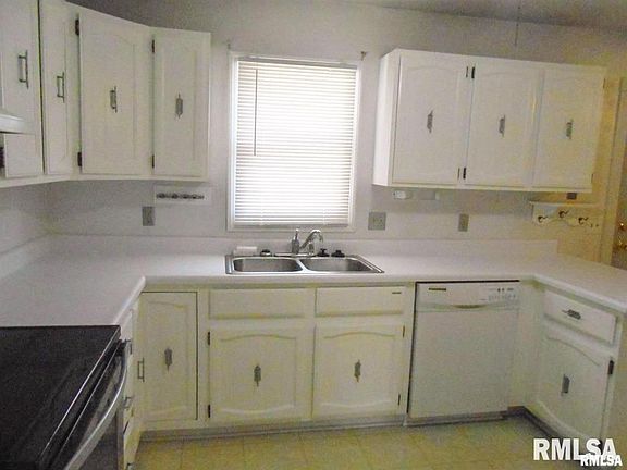 5th image of 2116 W 45th St