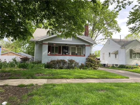 3016 Champaign Ave, Mattoon, IL 61938