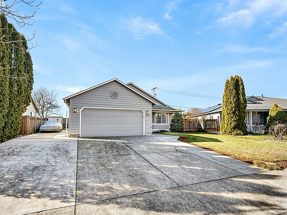 2nd image of 8908 NE 153rd Ave