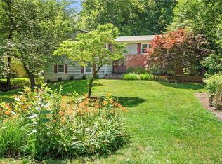 75 Hidden Hollow Ln, Millwood, NY 10546