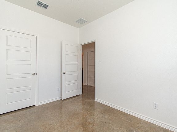 4th image of 3903 American Elm Dr Unit A